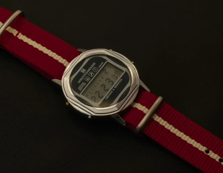 A vintage digital wristwatch on a fabric strap